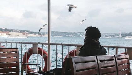 leyu乐鱼体育综合-英超赛季间国际冬训营盈利能力评估，英超冬季转会窗口时间2021